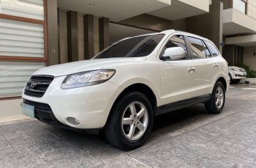 Sell White Hyundai Santa Fe in Manila