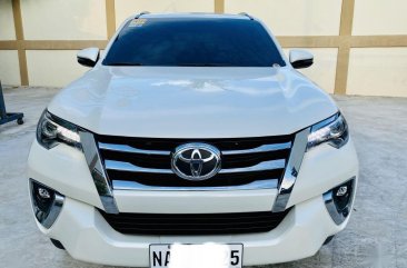 Sell White Toyota Fortuner in Las Piñas