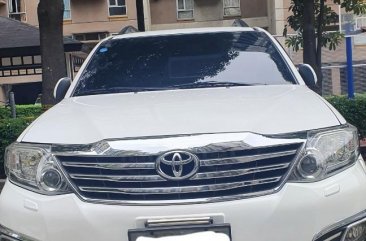 White Toyota Fortuner 2012 for sale in Manila