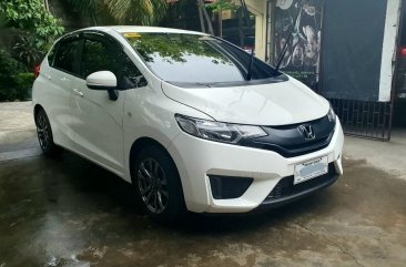 Sell White Honda Jazz in Manila