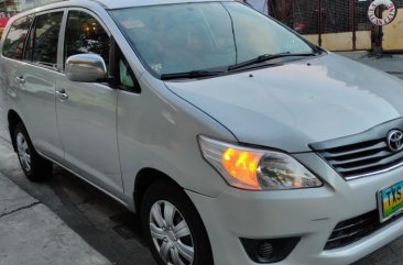 White Toyota Innova for sale in Makati