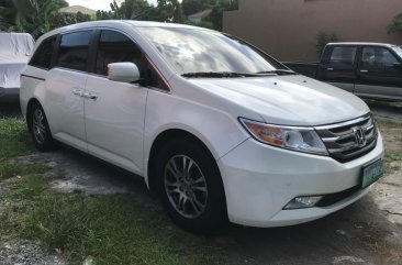 Selling Pearl White Honda Odyssey for sale in Pasig