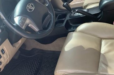 Selling Black Toyota Fortuner in Quezon City