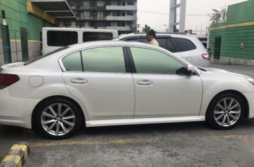 Sell Pearl White Subaru Legacy in Manila