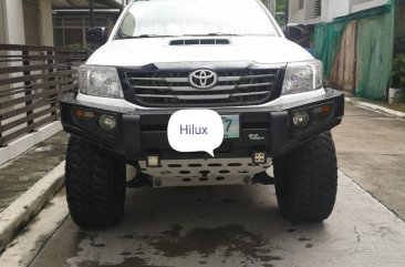 Selling White Toyota Hilux for sale in Manila