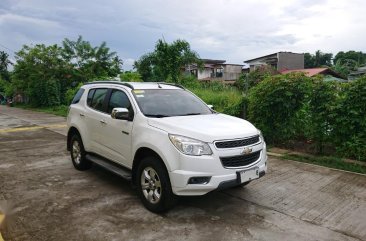 White Chevrolet Trailblazer for sale in Lipa