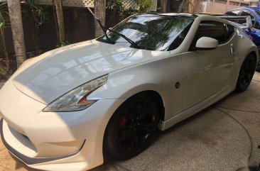 Selling White Nissan 370Z in Manila