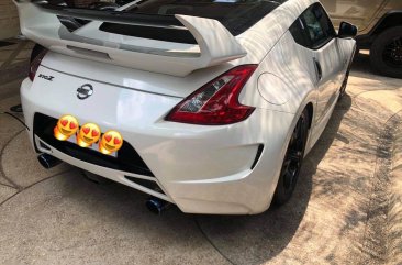 Selling White Nissan 370Z in Quezon City