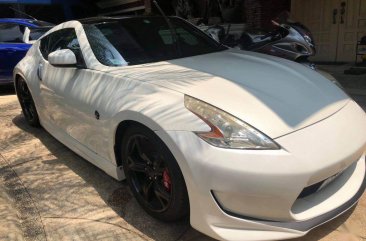 Selling White Nissan 370Z in Quezon City