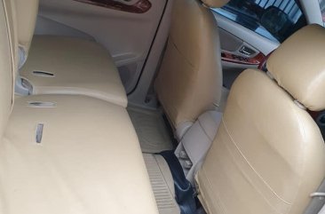 Selling Beige Toyota Innova 2008 in Manila