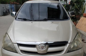 Selling Beige Toyota Innova 2008 in Manila