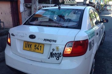 White Kia Rio for sale in Muntinlupa City