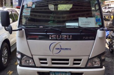 Selling White Isuzu Nhr for sale in Parañaque