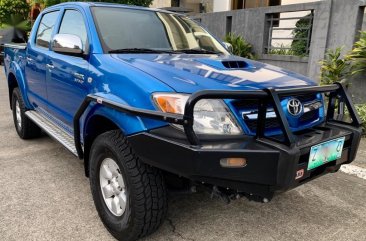Sell Blue 2006 Toyota Hilux in Parañaque