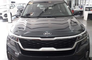 Sell Grey Kia Seltos for sale in Makati