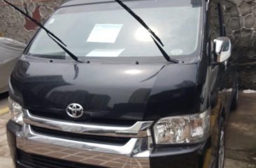 Selling Black Toyota Grandia in Mandaluyong