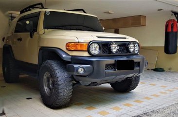 Beige Toyota Fj Cruiser 2015 for sale in Manila