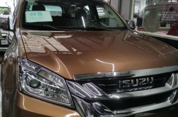 Brown Isuzu Mu-X for sale in Santa Rosa