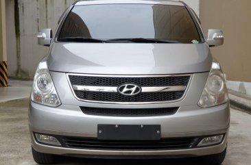 Selling Silver Hyundai Grand starex in Marikina