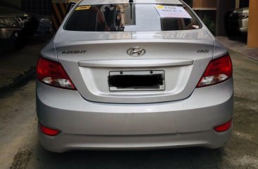 Selling Silver Hyundai Accent in Cebu City