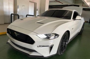 Sell White Ford Mustang in Manila