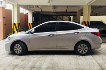 Selling Silver Hyundai Accent in Cebu City