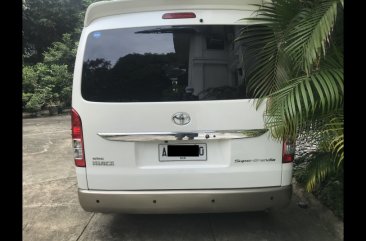 Selling White Toyota Hiace 2015 in Manila