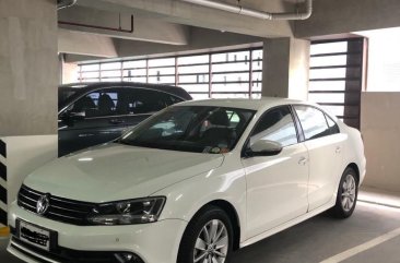 White Volkswagen Jetta for sale in Calamba