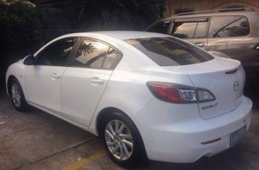 White Mazda 3 for sale in Quezon City