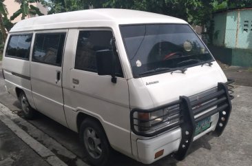 White Mitsubishi L300 for sale in San Pedro