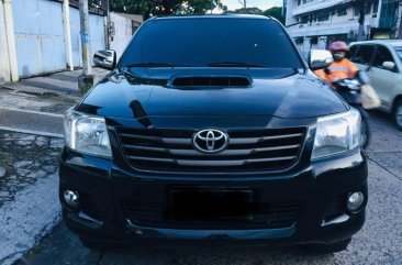 Sell Black Toyota Hilux in Caloocan