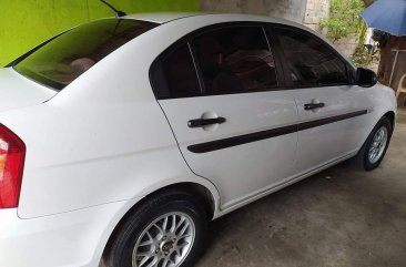 Sell White 2010 Hyundai Accent in Manila