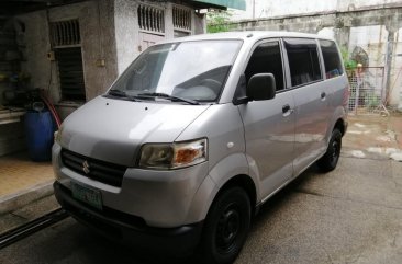 Selling White Suzuki Apv in Quezon City