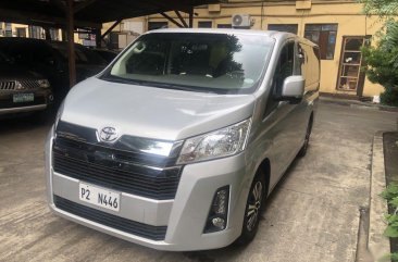 Selling Silver Toyota Grandia in Manila