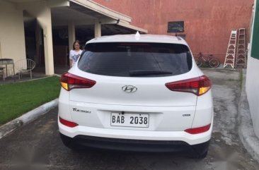 Sell White Hyundai Tucson in Pateros