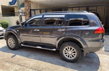 Selling Black Mitsubishi Montero 2011 in Manila