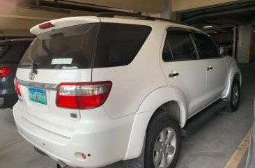 White Toyota Fortuner for sale in Manila