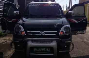 Selling Black Mitsubishi Outlander in Lucena