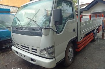 White Isuzu Giga 2006 for sale in Quezon City