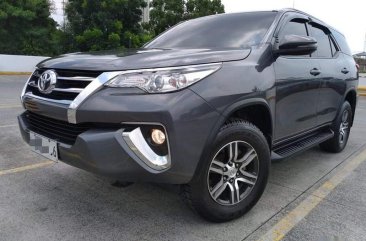 Selling Grey Toyota Fortuner 2018 in Manila