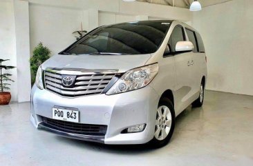 Selling White Toyota Alphard in Manila