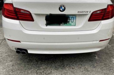 White Bmw 523I for sale in Quezon