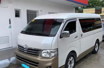 Selling White Toyota Hiace Super Grandia in Quezon City