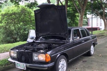 Sell Black Mercedes-Benz 200 in Manila