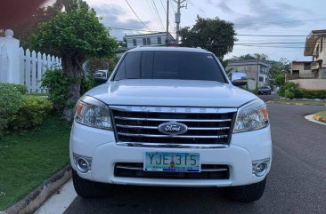 White Ford Everest for sale in Manila