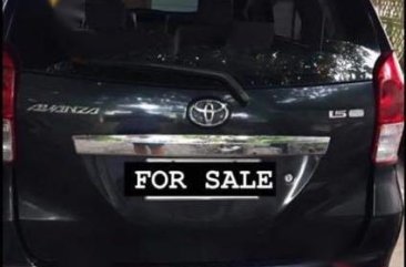 Selling Black Toyota Avanza 2015 in Manila