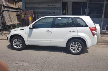 White Suzuki Grand Vitara 2014 for sale in Manila