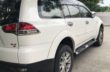 Sell White Mitsubishi Montero in Parañaque