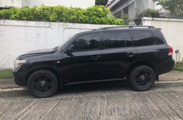 Sell Black Toyota Land Cruiser in Makati