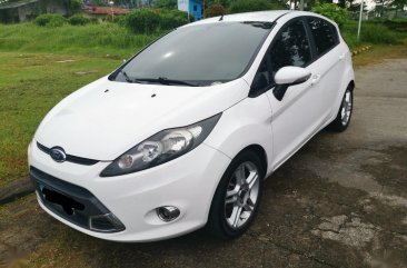 White Ford Fiesta for sale in Muntinlupa